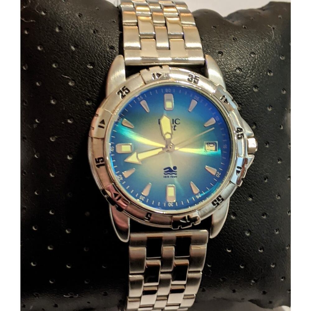 Vintage Relic Wet Mens Quartz Analog Diver's Watch Stainless 35mm 165FT ZR-11603